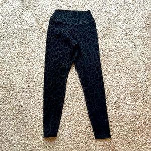 Balance, size S leopard leggings